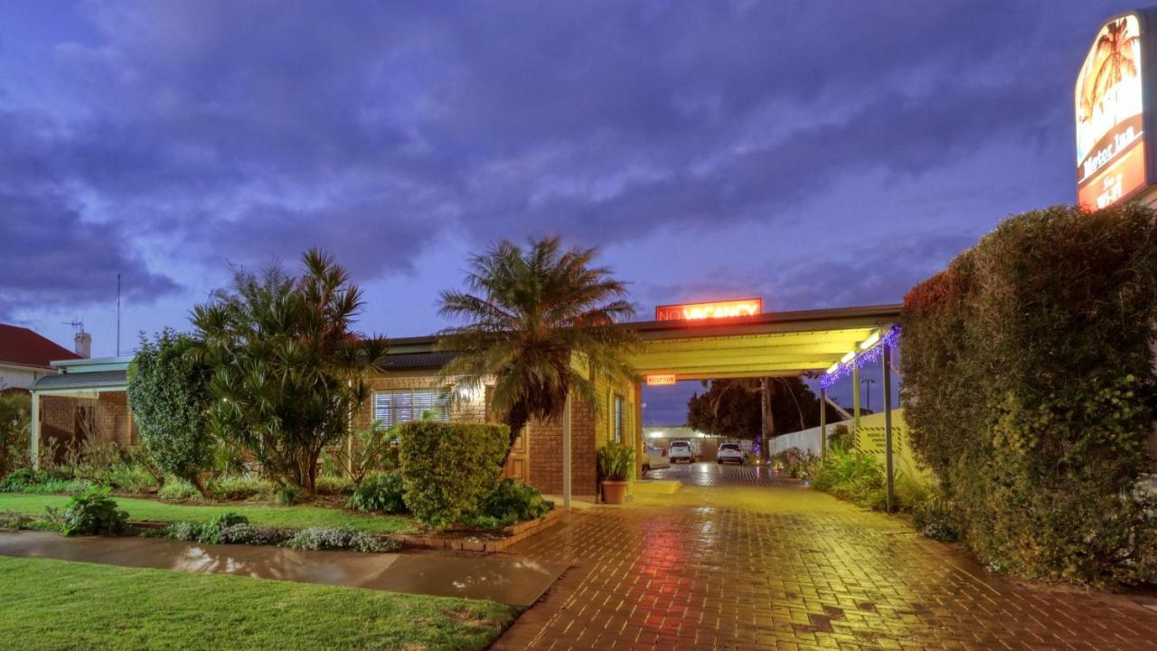 Oasis Motor Inn Брокен-Хилл Экстерьер фото
